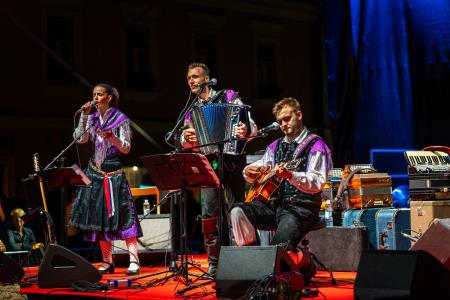 Veselo razpoloženje tudi na drugi festivalski dan Dnevov narodnih noš in oblačilne dediščine v Kamniku (52)